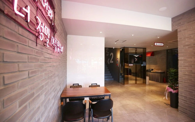 Jecheon Case Hotel