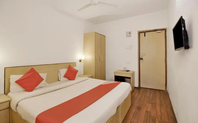 OYO 74511 Hotel Adya