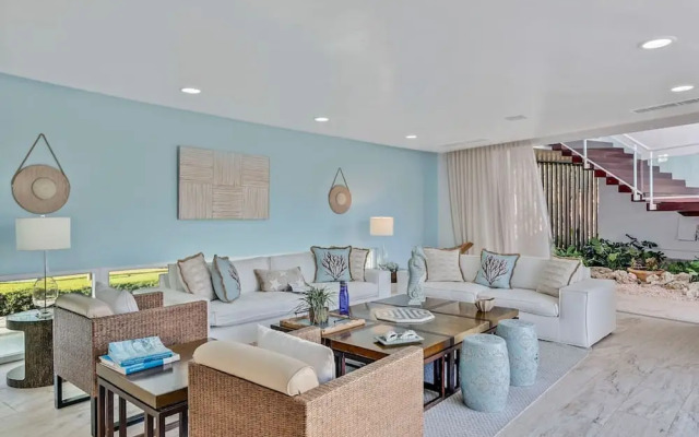 Luxurious 8-bedroom Dreamy Villa