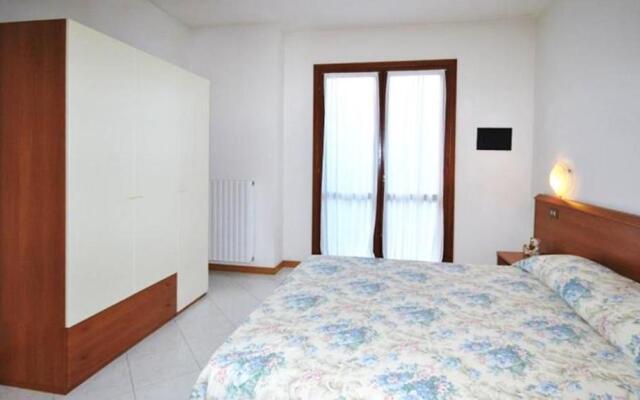 Sunny Apartment On The Sea