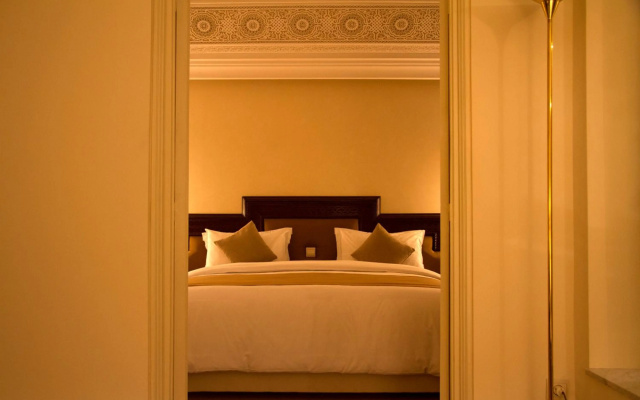 Hotel Nassim