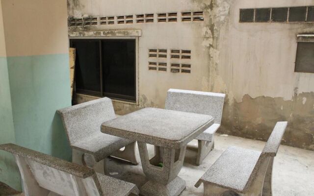 Saeng Chan Apartment