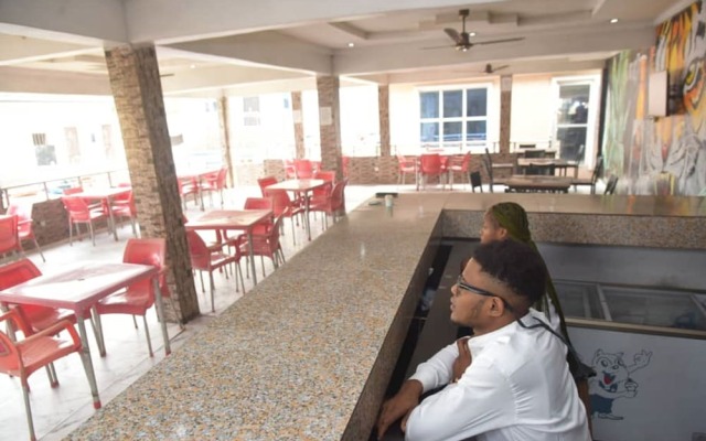 Dorakings Hotel