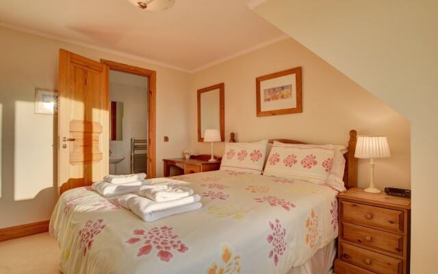 Spacious Holiday Home in Croyde near Sea