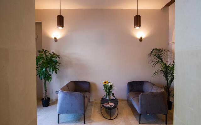 Charme Simon Bolivar