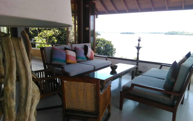 Sea Heart House on Koggala Lake