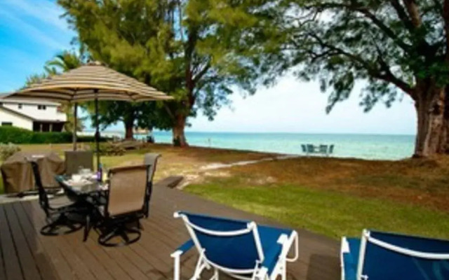 Shoreline Terrace by RedAwning