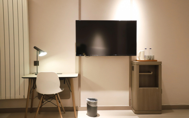 Lavande Hotels Tianjin Wuqing Highspeed ​​Railway Station Daguangming Center