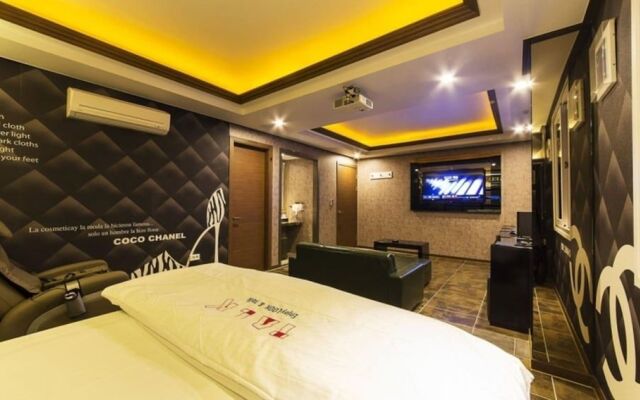 TALK Motel