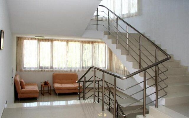 Oasis Park Hotel