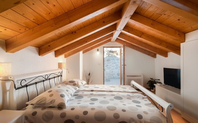 Rustic luxury villa Fulmin