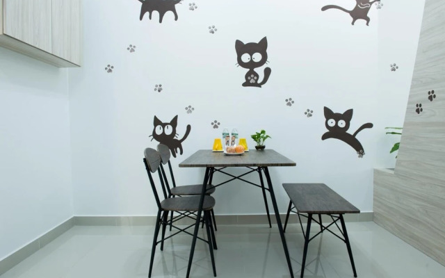 Ezzyhome Medini