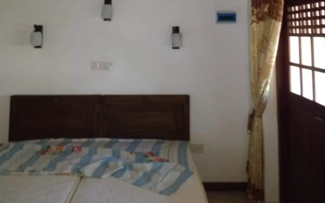 Yoho Lavonrich Bungalow