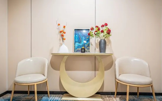 Lunyue Hotel (Foshan Gaoming City Plaza Store)