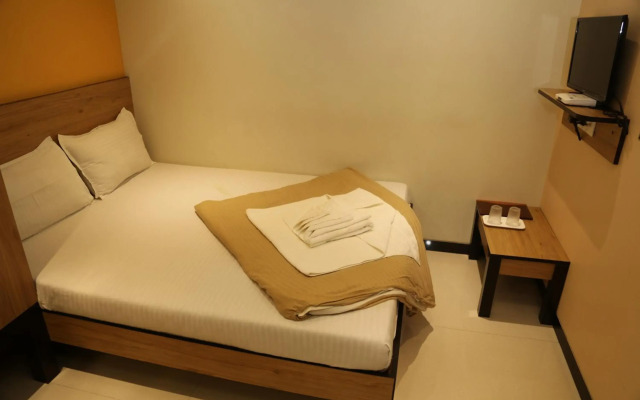 Hotel Madni Royale