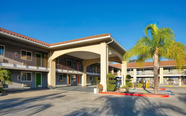 Ramada Temecula Old Town