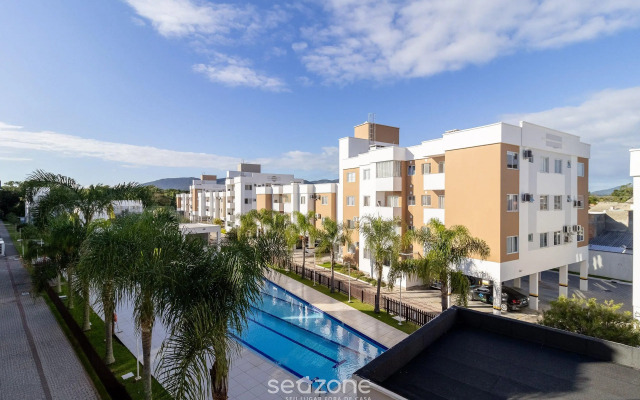 Apto em cond com piscina em Canasvieiras RPC301