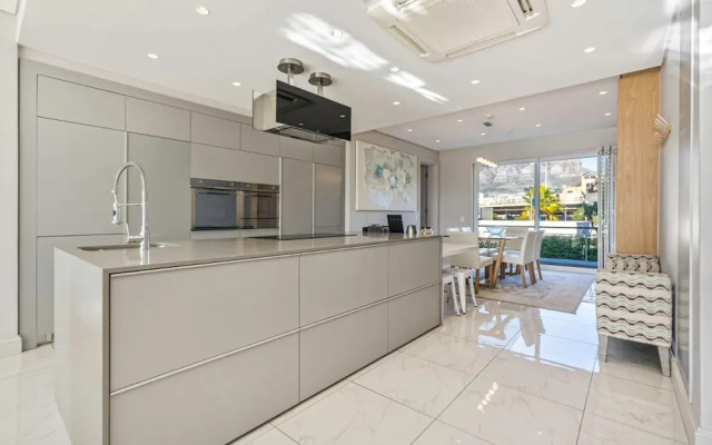 Waterfront Deluxe One Bedroom Apartment - 503