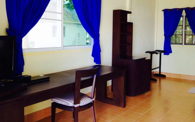 Koh Mook Riviera Beach Resort