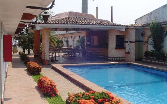 Hotel & Suites Coral
