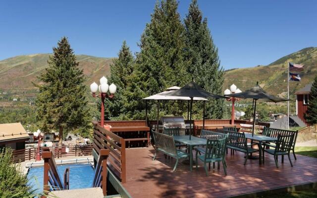 Ski In, Ski Out 2 Bedroom on Aspen Mountain at Lift 1 A