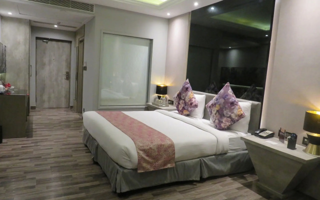 Sterling Palm Bliss - Rishikesh