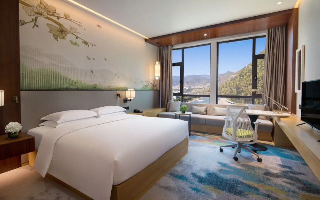 Hilton Garden Inn Nujiang
