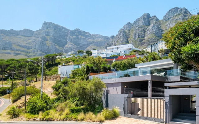 Ocean View Camps Bay 5bed Villa w Pool Valtameri