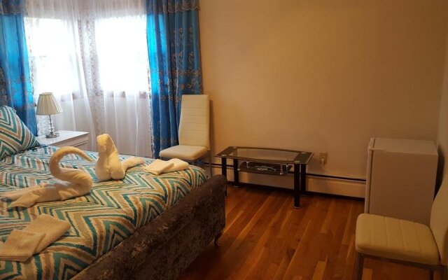 Albina House
