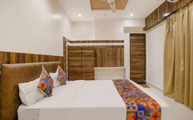 Fabhotel Silver Cloud