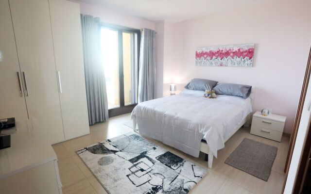 4 Guests - Sea Breeze Stay With Valley Views