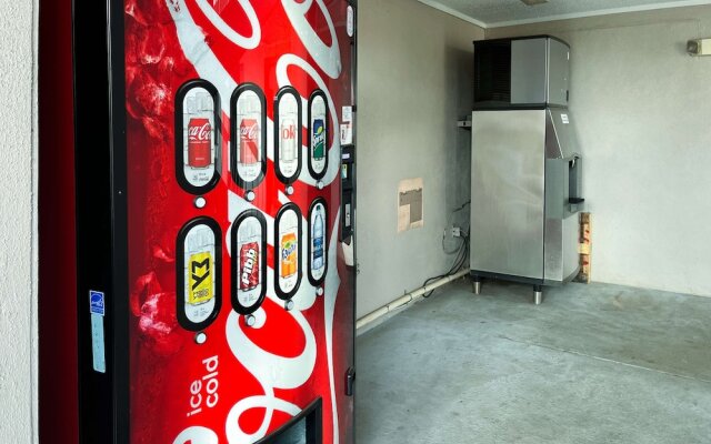 Motel 6 Abbeville, AL