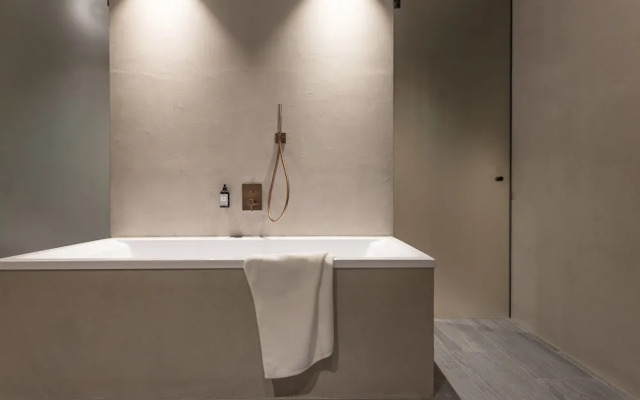Amrai Suites