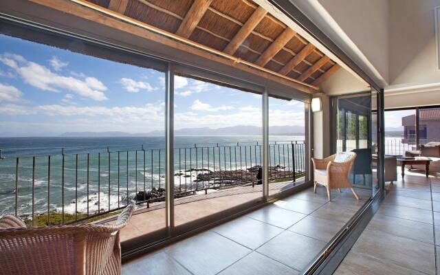 Whale Huys Luxury Ocean Holiday Villa