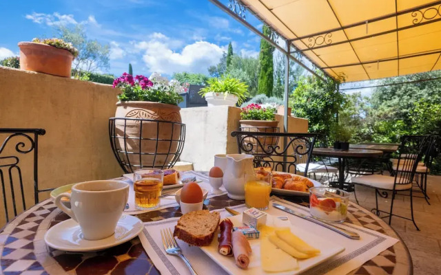 Hotel Restaurant Le Gardon - Pont du Gard