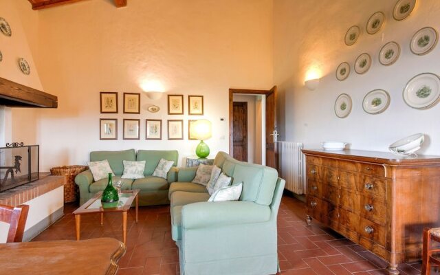 Luxurious Farmhouse in Capannoli With Pool