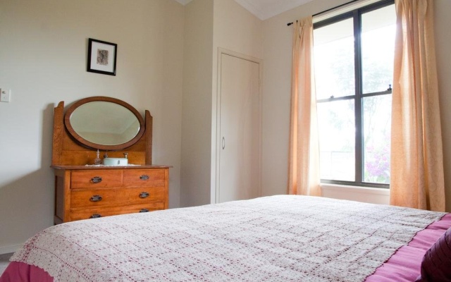 The Watertank Bed and Breakfast – Guest Rooms – Moorland