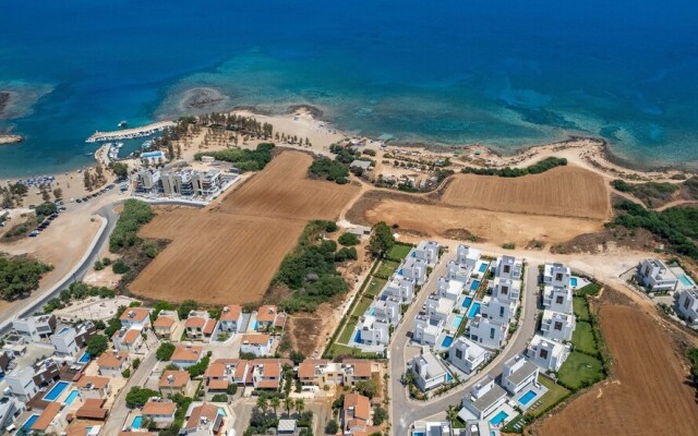 By The Beach - Sunstone Seaview Villa