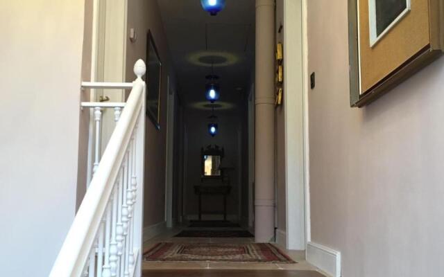 La Casa en el Camino