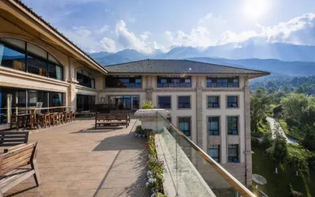 Canghai Golf art Hotel