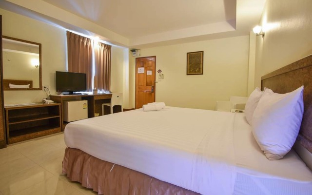 Trat Center Hotel
