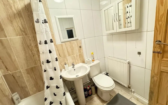 South Croydon - Sleeps 4 - Garden - 85walkingscore