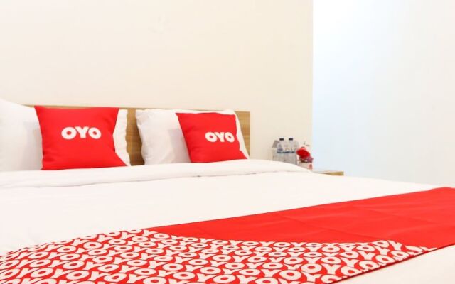 OYO 1191 Monalisa Residence And Cafe