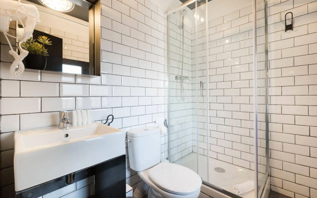 No 23 - The Streets Apartments