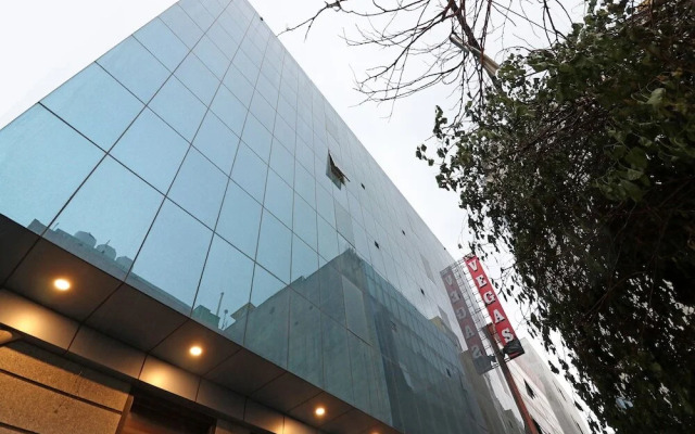 Capital O 16651 GRD SUITES