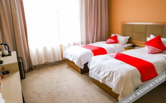OYO Daqing City Family Hotel