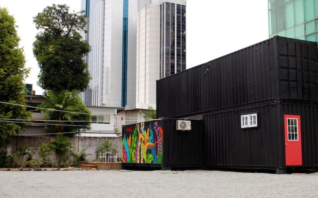 Nomada Container Hotel Panama City