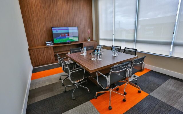 Summit Suites Pindamonhangaba