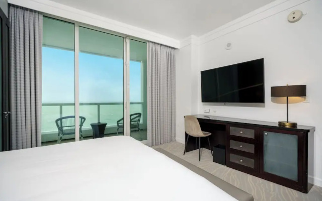 Residences at Fontainebleau Miami