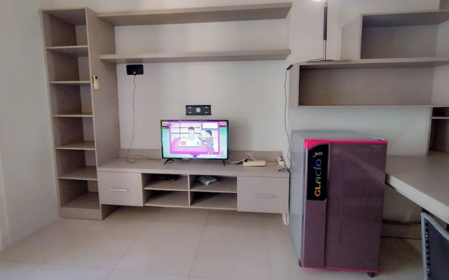 Modern Cozy Studio at The Square Surabaya Apartment – Guest Rooms – Surabaya